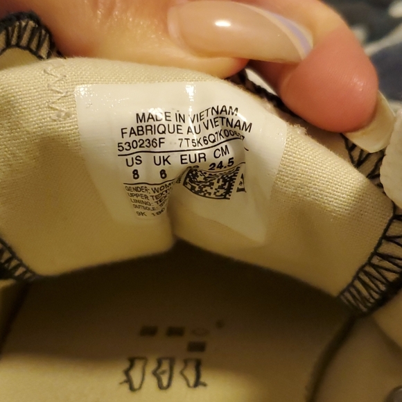 Converse - Picture 4 of 4